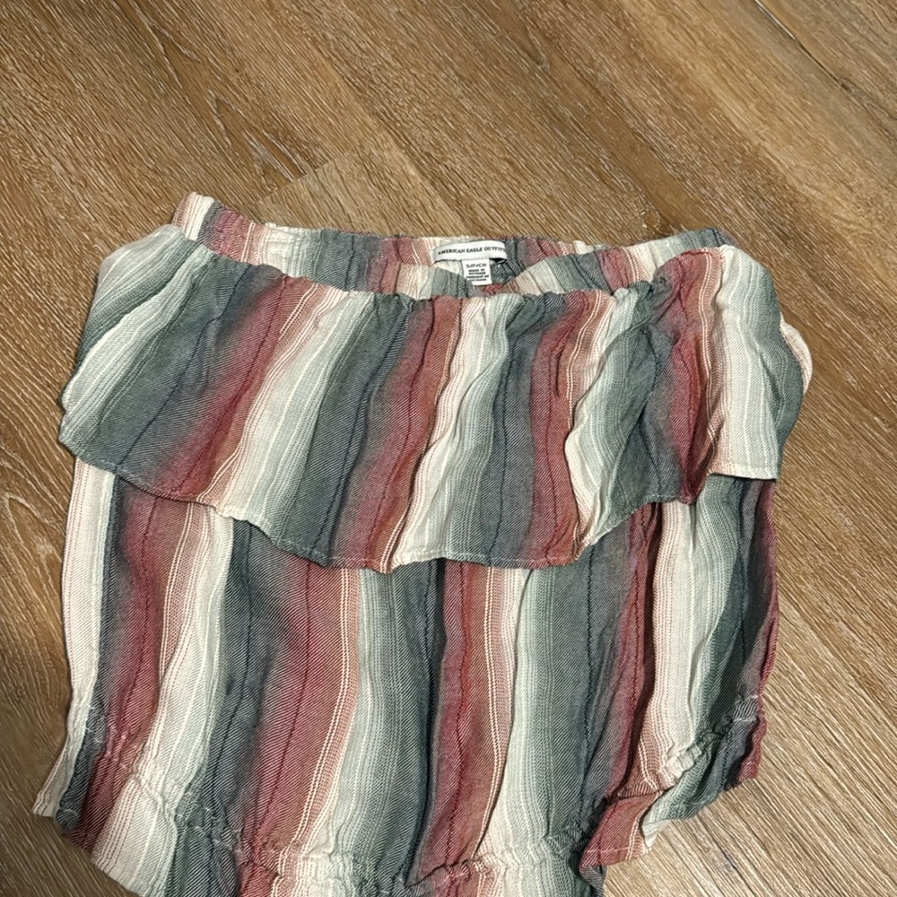 American Eagle flowy strapless top S